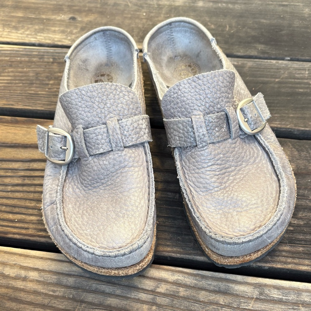 Birkenstock Buckley in Gray leather